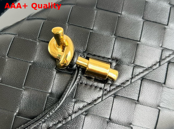 Bottega Veneta Andiamo Clutch in Black Intrecciato Leather Replica
