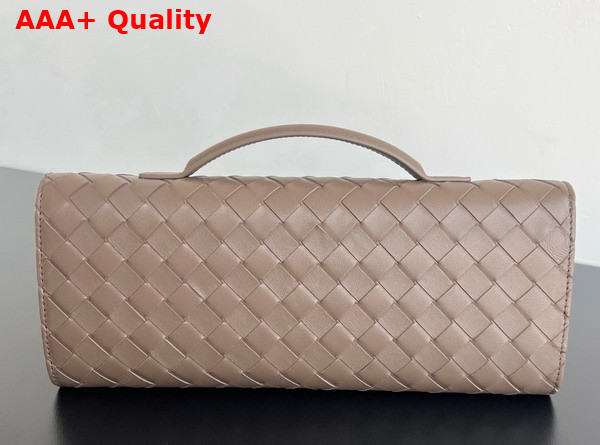 Bottega Veneta Andiamo Clutch in Pinecone Intrecciato Leather Replica