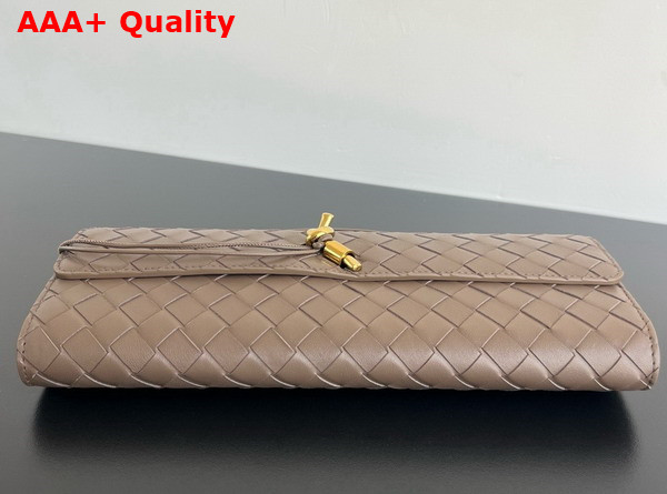 Bottega Veneta Andiamo Clutch in Pinecone Intrecciato Leather Replica