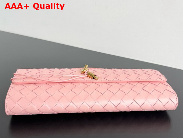 Bottega Veneta Andiamo Clutch in Rose Intrecciato Leather Replica