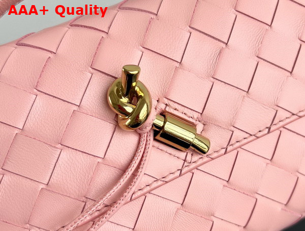 Bottega Veneta Andiamo Clutch in Rose Intrecciato Leather Replica
