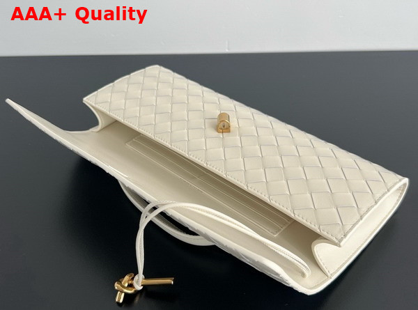 Bottega Veneta Andiamo Clutch in White Intrecciato Leather Replica