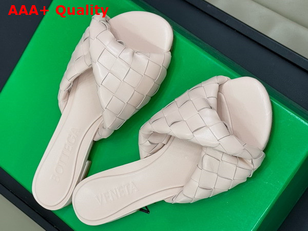 Bottega Veneta Blink Flat Mule Cameo Intrecciato Leather Replica