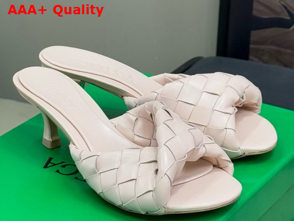 Bottega Veneta Blink Flat Mule Cameo Intrecciato Leather Replica