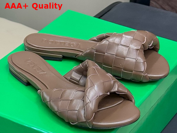 Bottega Veneta Blink Flat Mule Pinecone Intrecciato Leather Replica