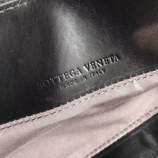 Bottega Veneta Intrecciato Calf Messenger Bag in Black