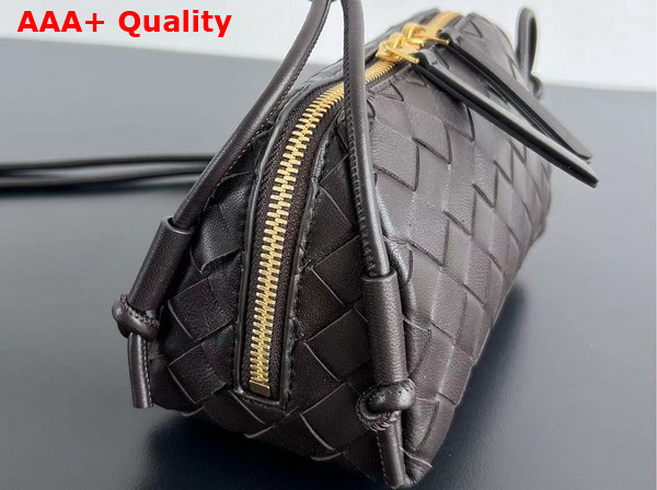 Bottega Veneta Intrecciato Concert Pouch in Fondant Intrecciato Nappa Leather Replica