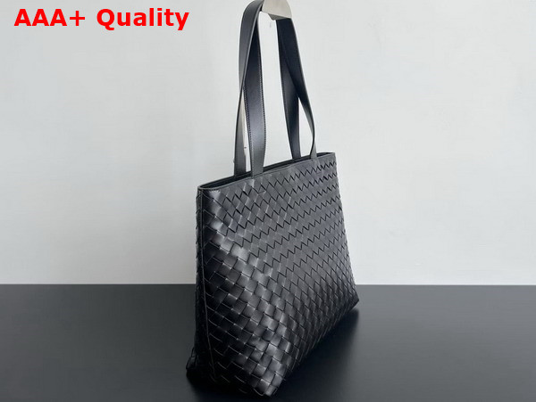 Bottega Veneta Large Intrecciato Zipped Tote in Black 786666 Replica