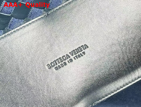 Bottega Veneta Medium Andiamo Bag in Intrecciato Leather and Denim Abyss Indigo Replica