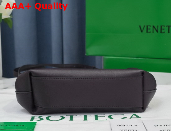 Bottega Veneta Point Black Small Leather Top Handle Bag with Detachable Strap Replica
