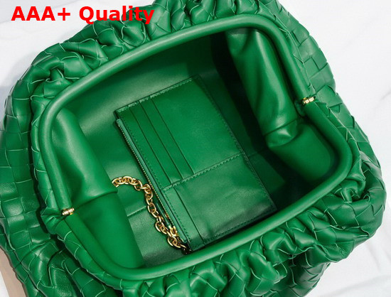 Bottega Veneta Pouch in Racing Green Intrecciato Leather Replica