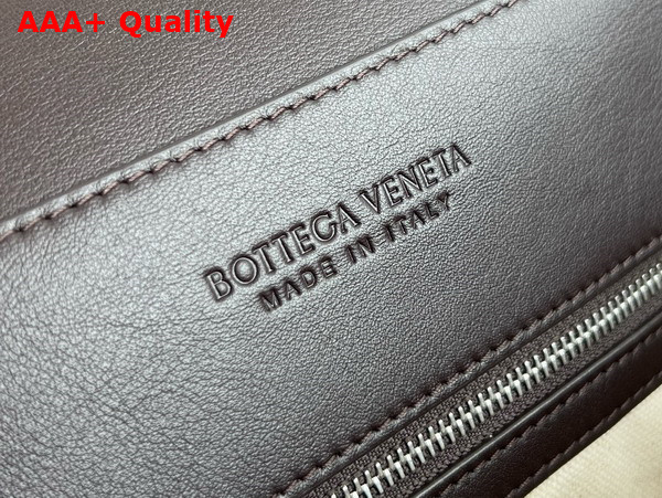 Bottega Veneta Small Andiamo Messenger Fondant Intrecciato Leather Replica