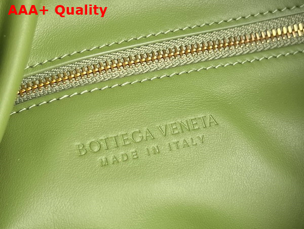 Bottega Veneta Small Hop Bag in Matcha Intrecciato Calf Leather Replica