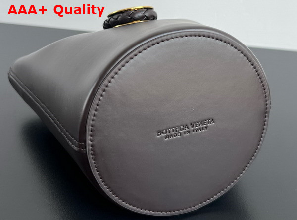 Bottega Veneta Small Liberta Bucket Bag in Fondant Smooth Calf Leather Replica