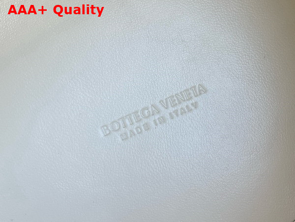 Bottega Veneta Small Parachute Chain Shoulder Bag in Chalk White Intrecciato Leather Replica