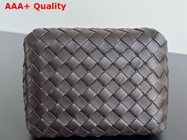 Bottega Veneta Small Parachute Chain Shoulder Bag in Fondant Intrecciato Leather Replica