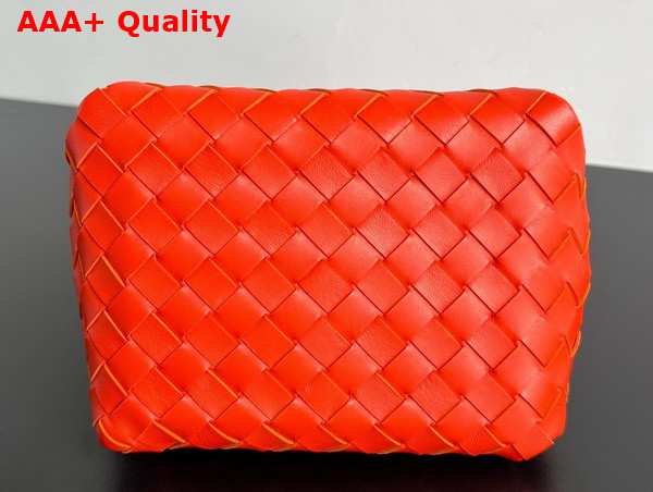 Bottega Veneta Small Parachute Chain Shoulder Bag in Orange Intrecciato Leather Replica
