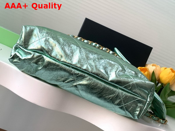 Chanel 22 Small Handbag in Green Metallic Crinkled Calfskin AS3260 Replica