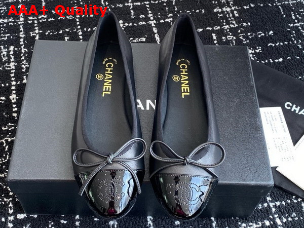 Chanel Ballet Flats Black Lambskin and Patent Calfskin G02819 Replica