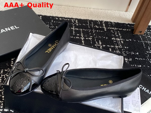 Chanel Ballet Flats Black Lambskin and Patent Calfskin G02819 Replica