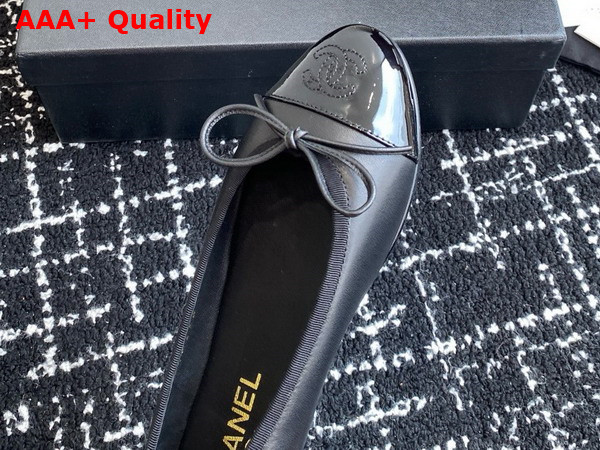 Chanel Ballet Flats Black Lambskin and Patent Calfskin G02819 Replica