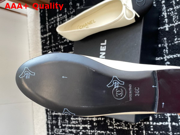 Chanel Ballet Flats Lambskin and Grosgrain Ivory and Black G02819 Replica