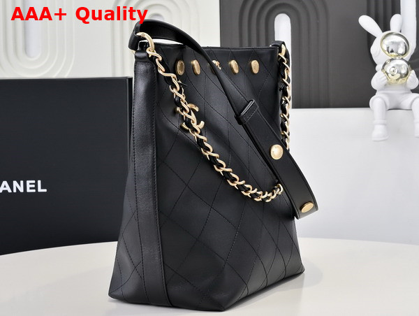 Chanel Bucket Bag in Black Shiny Lambskin Replica