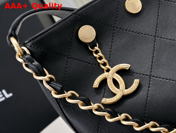 Chanel Bucket Bag in Black Shiny Lambskin Replica