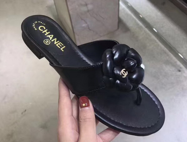 Chanel Camellia Sandal in Black Lambskin For Sale