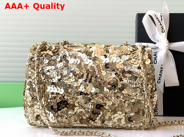 Chanel Flap Bag in Gold Sequins and Gold Tone Metal AS4561 Replica