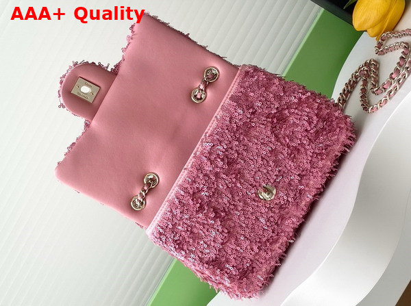 Chanel Flap Bag in Pink Fringed Sequins and Gold Tone Metal AS4561 Replica