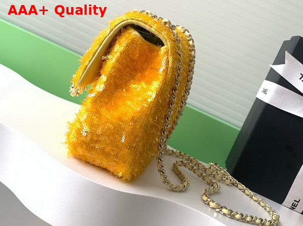 Chanel Flap Bag in Yellow Fringed Sequins and Gold Tone Metal AS4561 Replica