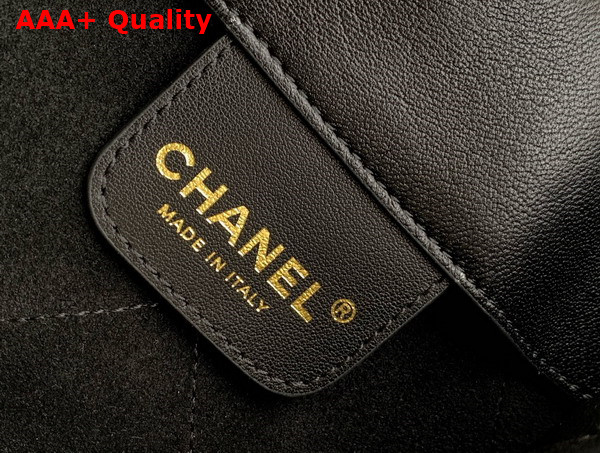 Chanel Hobo Handbag in Black Shiny Lambskin Gold Tone Metal AS5403 Replica