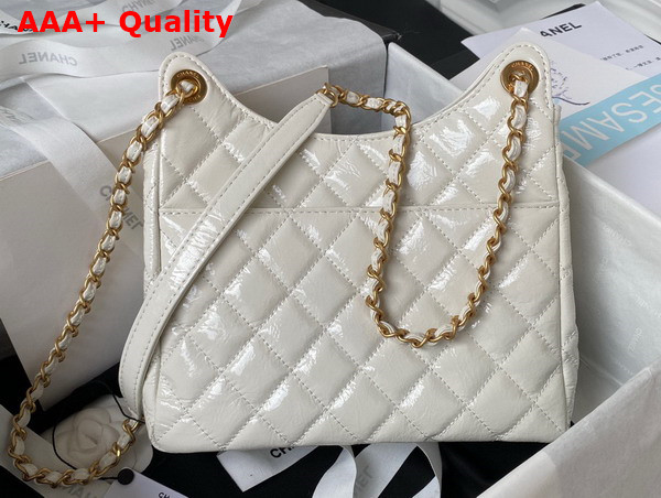 Chanel Hobo Handbag in White Shiny Crumpled Calfskin Gold Tone Metal AS4322 Replica