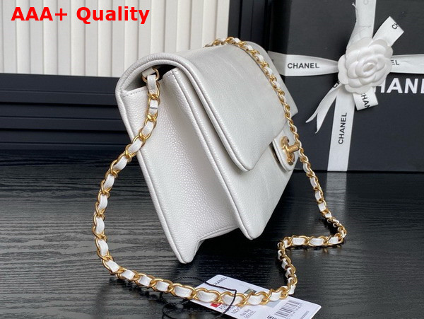 Chanel Maxi Clutch Bag in White Grained Shiny Calfskin Gold Tone Metal AS5182 Replica