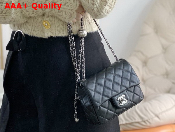 Chanel Mini Flap Bag in Black Lambskin AS1786 Replica