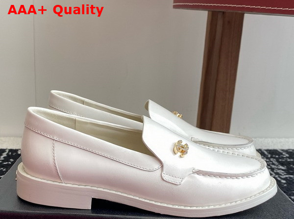 Chanel Moccasins in White Calfskin G45615 Replica