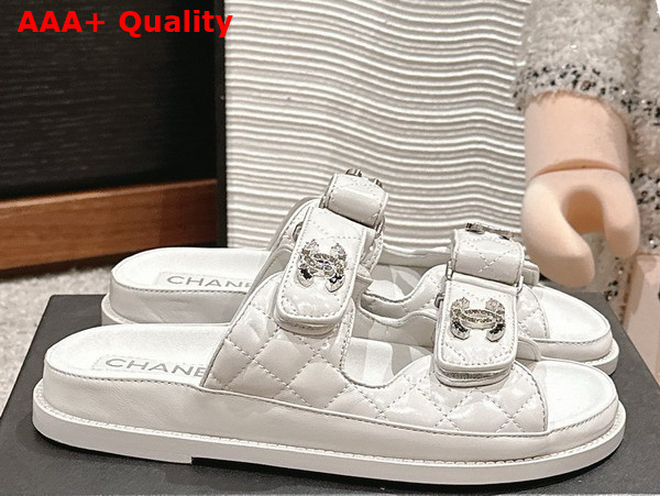 Chanel Mules in White Shiny Lambskin G45507 Replica