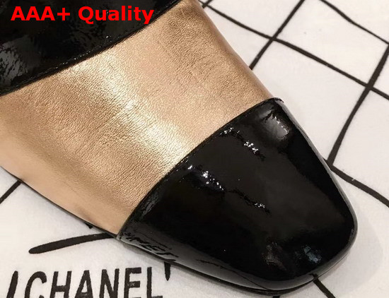 Chanel Pumps in Black Patent Calfskin and Light Gold Croc Embossed Calfskin Replica