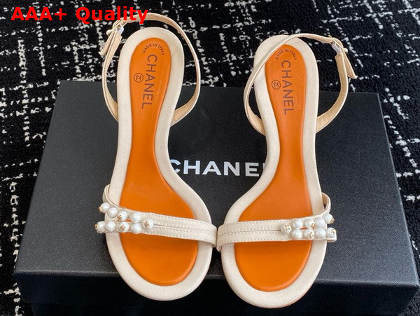 Chanel Sandal in Beige Canvas and Pearls Replica