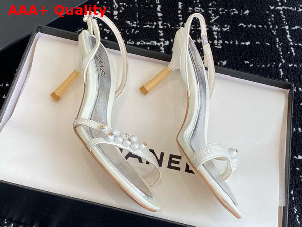 Chanel Sandal in White Crinkled Calfskin and Pearls Replica