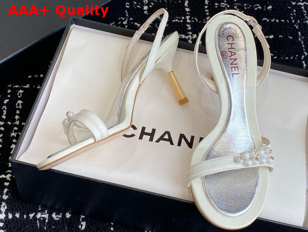 Chanel Sandal in White Crinkled Calfskin and Pearls Replica