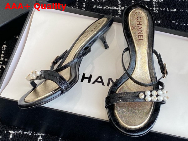 Chanel Slide Sandal in Black Crinkled Calfskin and Pearls Replica