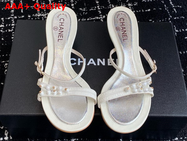 Chanel Slide Sandal in White Crinkled Calfskin and Pearls Replica