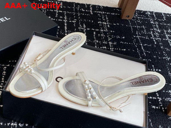 Chanel Slide Sandal in White Crinkled Calfskin and Pearls Replica