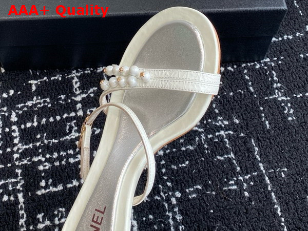 Chanel Slide Sandal in White Crinkled Calfskin and Pearls Replica