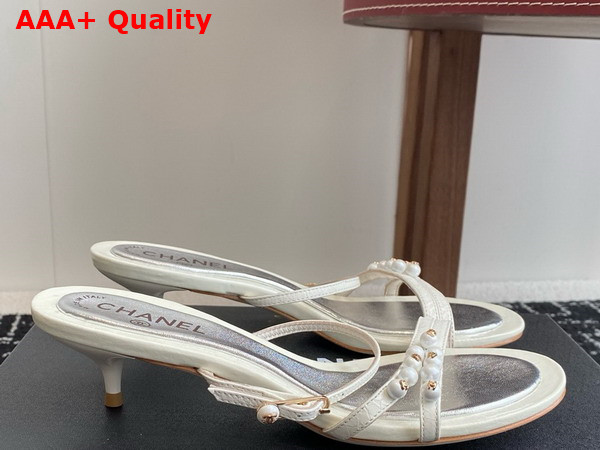 Chanel Slide Sandal in White Crinkled Calfskin and Pearls Replica
