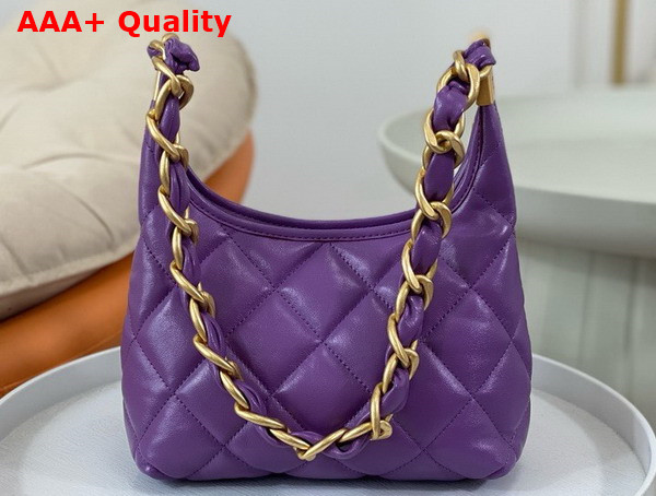 Chanel Small Hobo Bag in Light Purple Shiny Lambskin Gold Tone Metal AS4922 Replica