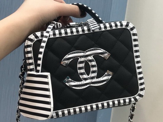Chanel Small Vanity Case Black and White Grained Calfskin Silver Tone Metal A93342