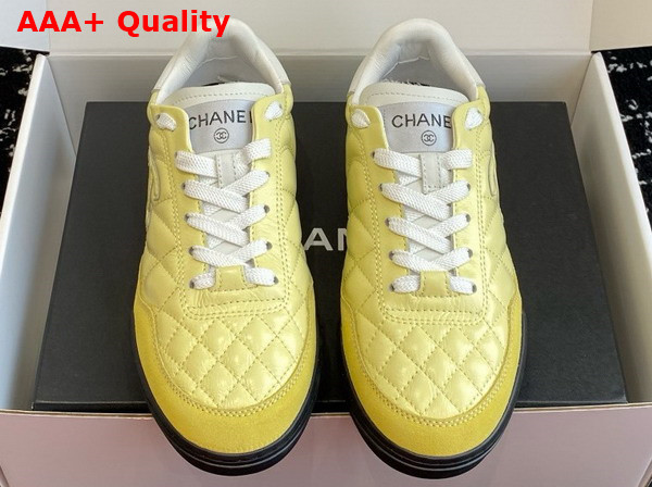 Chanel Sneakers Shiny Calfskin Calfskin and Suede Calfskin Light Yellow and White G45839 Replica